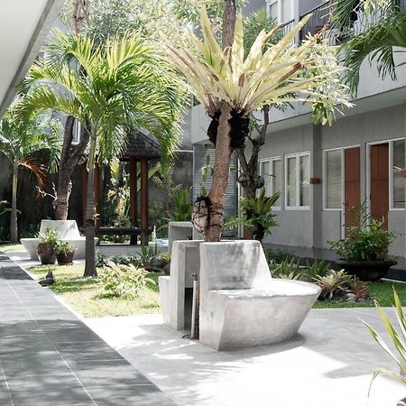 Seruni Guest House Denpasar Esterno foto