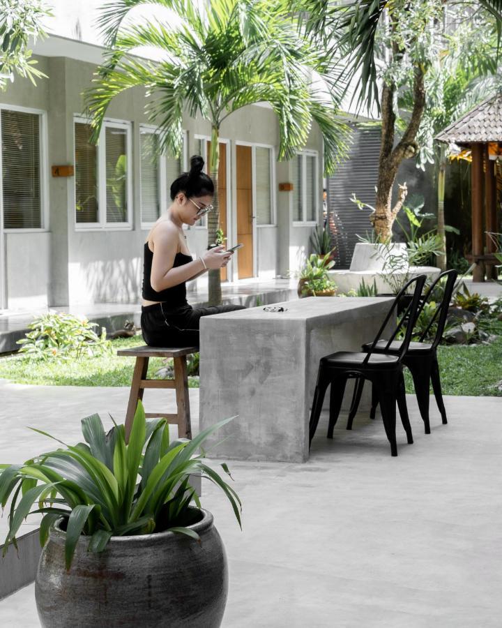 Seruni Guest House Denpasar Esterno foto