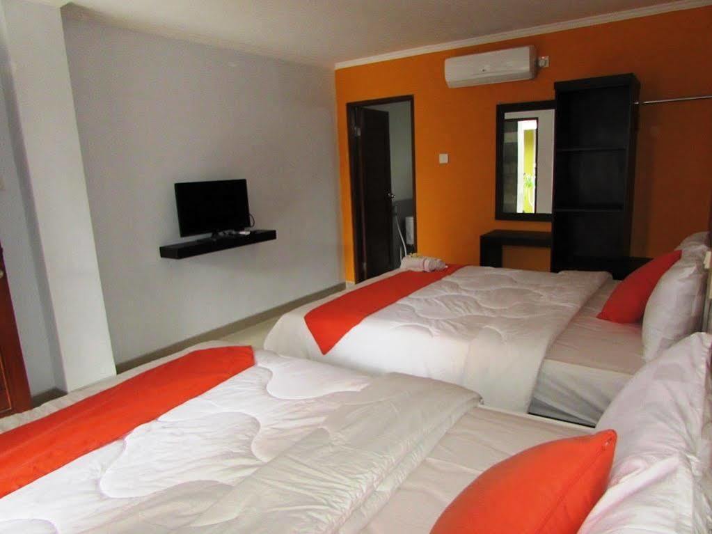 Seruni Guest House Denpasar Esterno foto