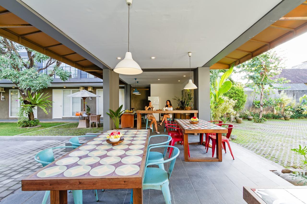 Seruni Guest House Denpasar Esterno foto