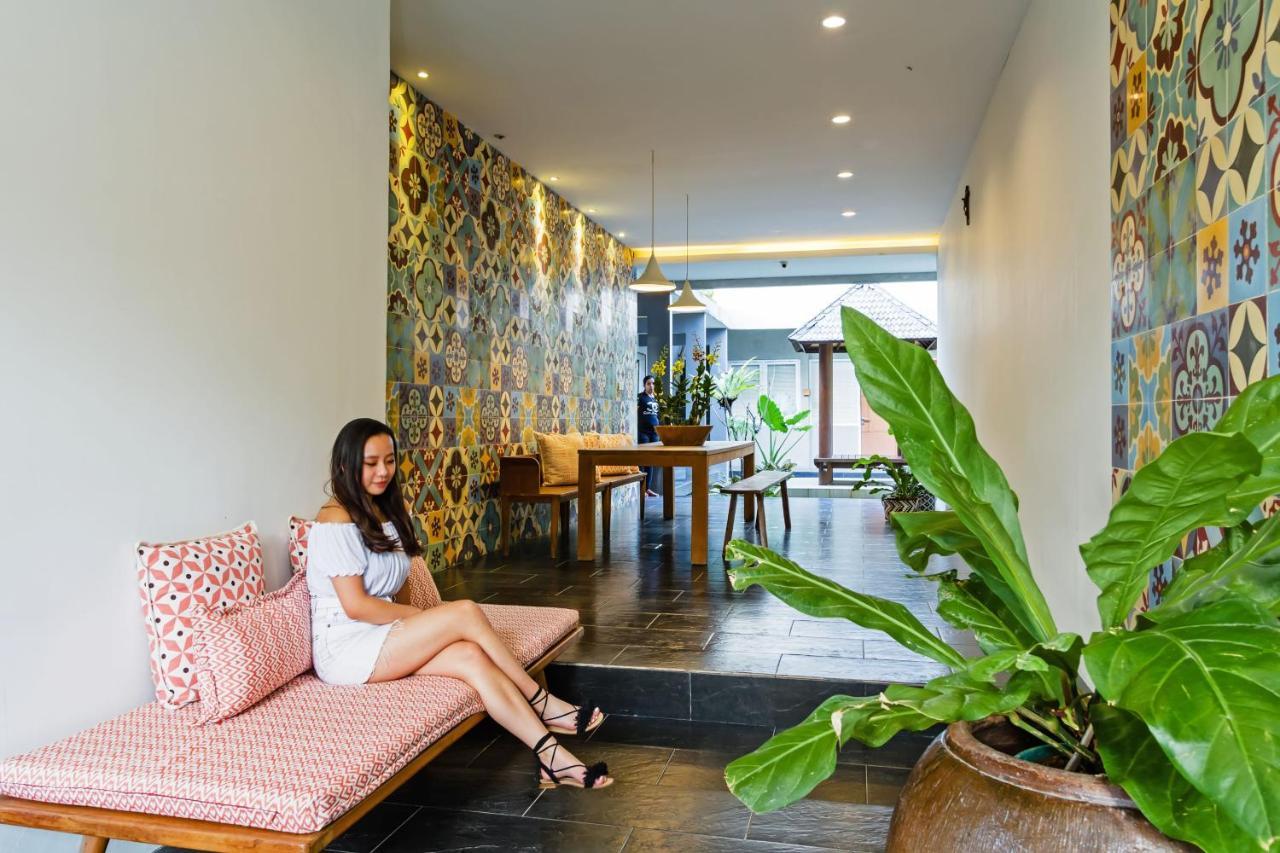 Seruni Guest House Denpasar Esterno foto